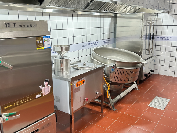 火锅店、烧烤店厨房设备对比：哪款更适合你的店？