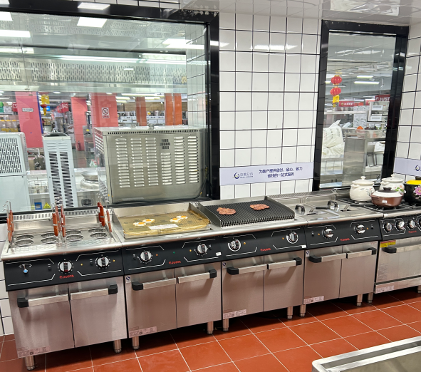 厨房设备一站式采购，酒店用品全面覆盖，餐饮行业新未来
